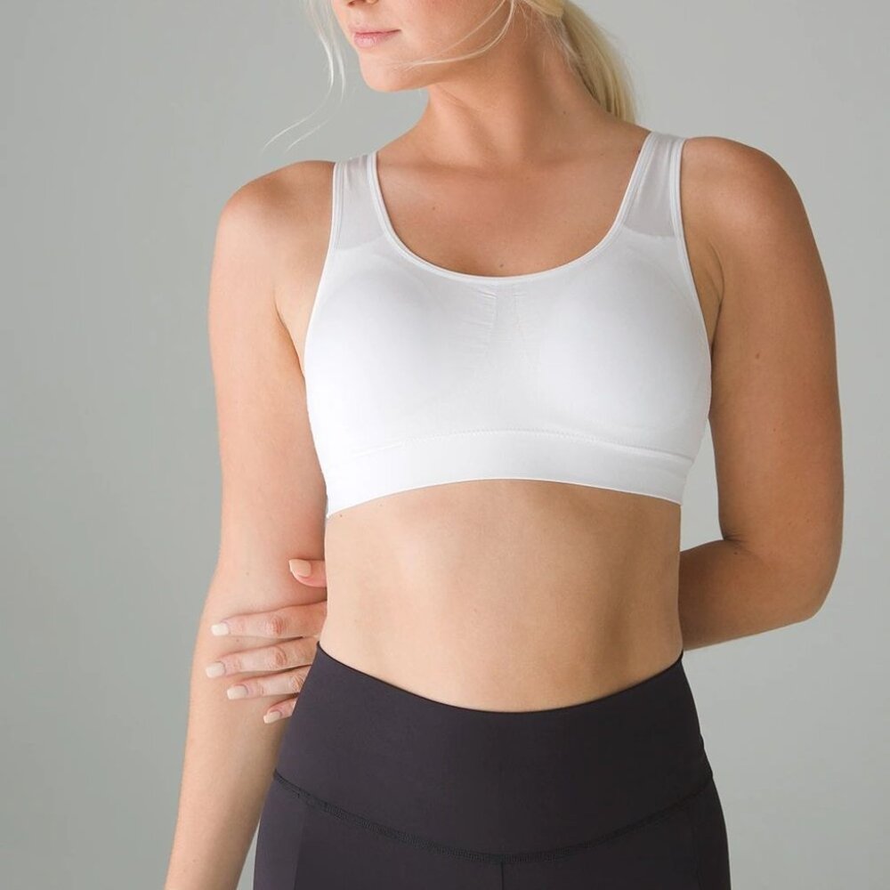 NWOT Soma Seamless Bralette in white - Medium